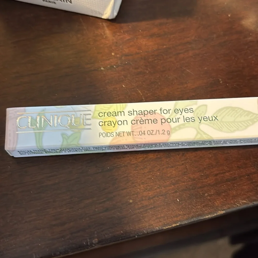 Clinique Cream Shaper For Eyes 105 Chocolate Lustre,Water Resistant NonSmudging